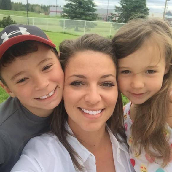 Meet your Posher, Lisa - Picture 1 of 1